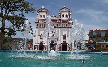 Iglesia de Guatape