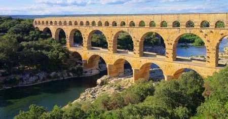 Puente Romano del Gard