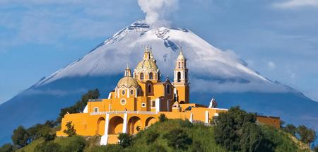 Cholula al pie del Volcan Popocatepetl - Iglesia de los Remedios